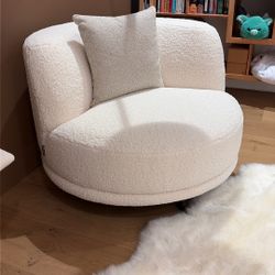 Cream Bouclé Round Swivel Chair — 360° Rotation — Like New