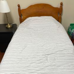 Twin Bed W Memory Foam Mattress