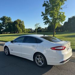 2015 Ford Fusion Hybrid For Sale!!!!
