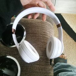 Beats Solo 4  Headphones 