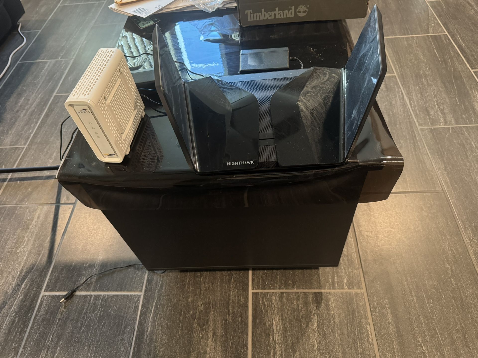 netgear nighthawk Raxe450 wifi 6 ghz and Arris modem SB8200