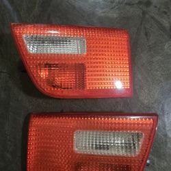 2000-2003 BMW X5 INNER TAIL LIGHT LEFT AND RIGHT SIDES FA TORY OEM
