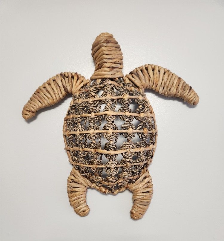 Sea Turtle Wicker Rattan Beach Decor Hanging Wall Art 18"