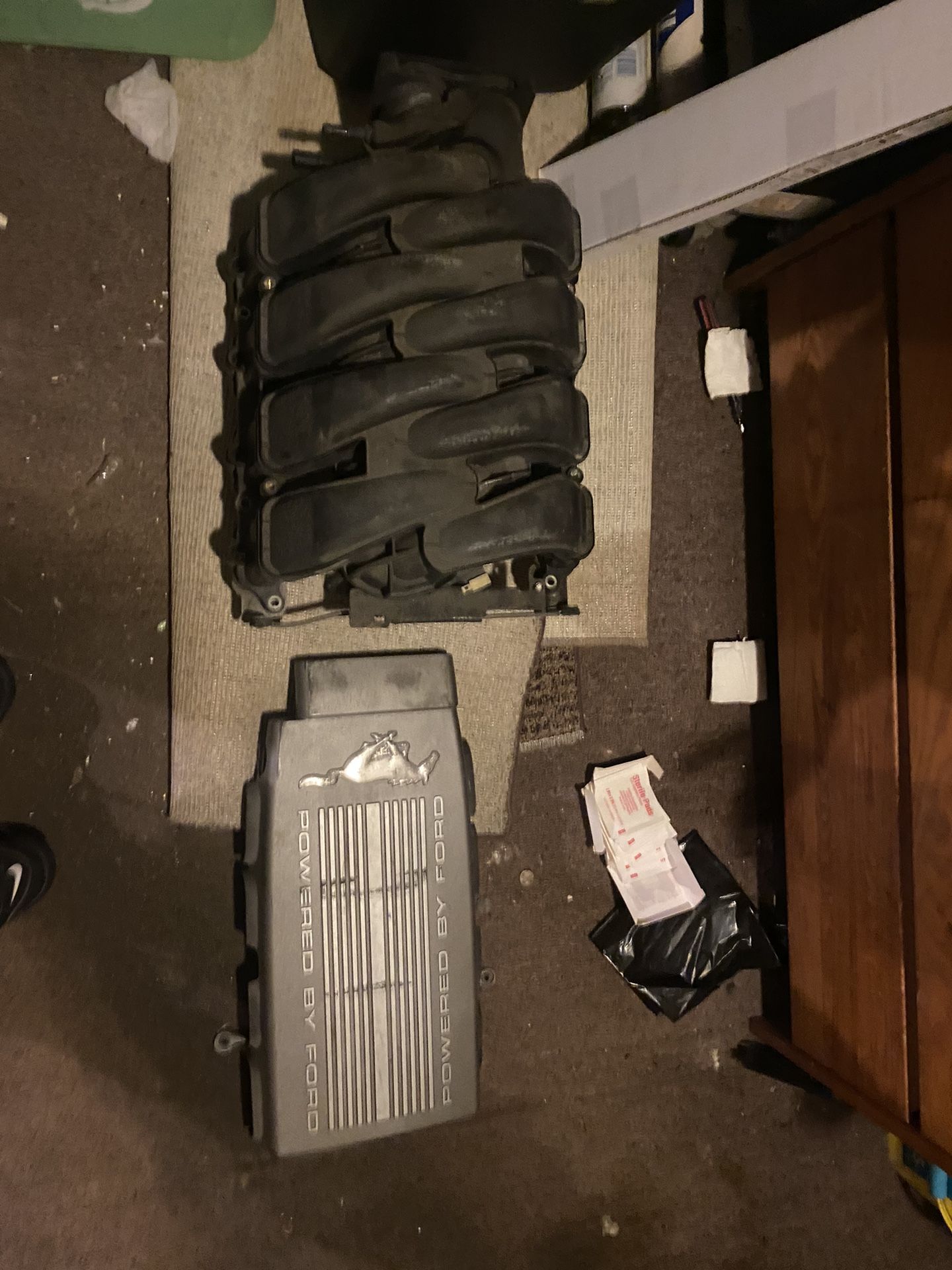 05-10 Mustang Gt 5.0 Intake Manifold With Ford Racing Cover