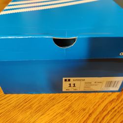 New With Box Men's Adidas Superstar Size 11