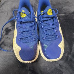 Under Amour Curry’s