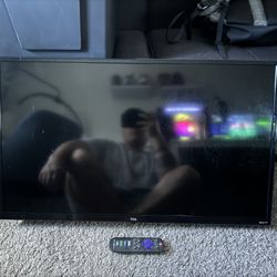 TCL Roku Tv 30in