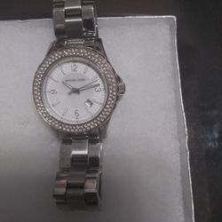 Michael Kors Women Watch. In Good Condition $50