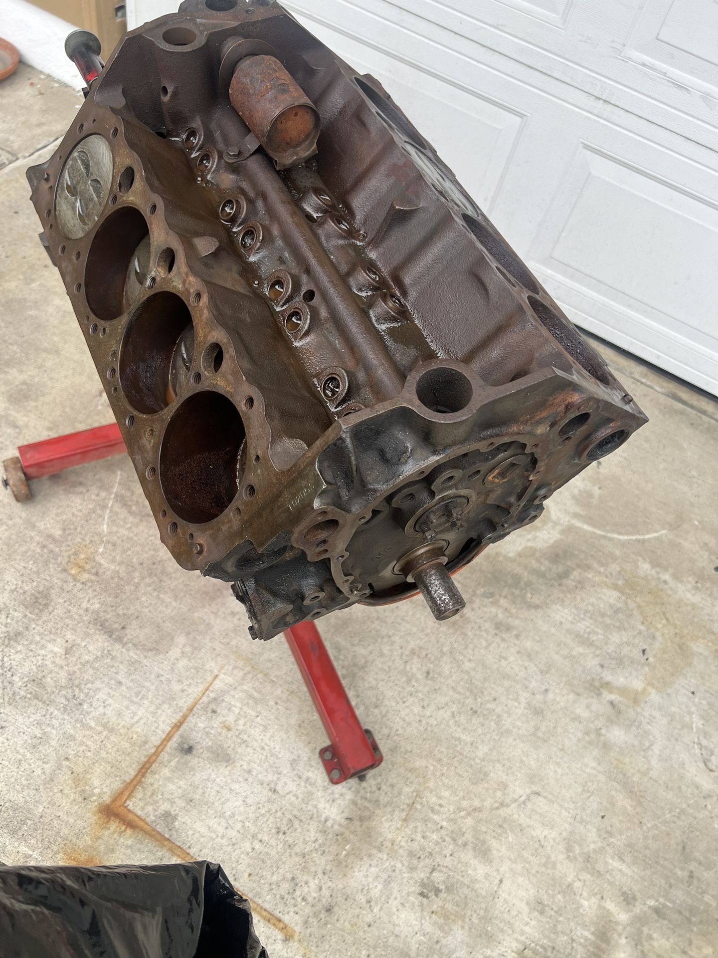 Chevy 327 Motor