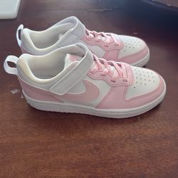 Brand New Girls Nikes 