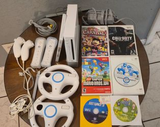 Wii Mario Kart Bundle, Console, Controllers, Nunchucks, Super Mario Bros. Fun Games