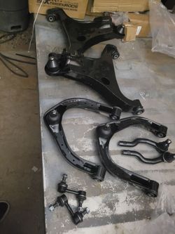 2004------2015 Nissan Titan, Armada /2004----2010 Infinity q56 8 pcs front suspension rebuild kit