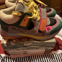 Gucci mid top sneaker