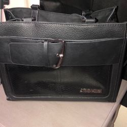 XLG BLACK STEVE MADDEN PURSE