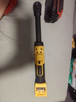 Battery powered torqrench
