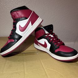 Nike Air Jordan 1 Mid 