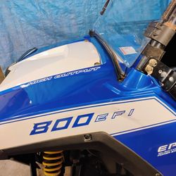 Blue an Black 2012 Polaris Ranger, Razor 