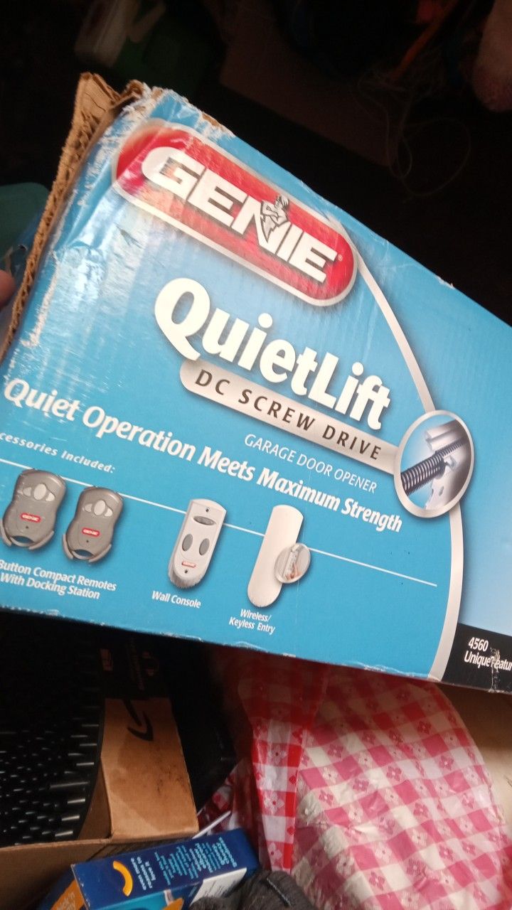 Genie Quietlift DC -SCREWDRIVE GARAGE DOOR OPENER