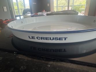 Le Creuset Large serving tray
