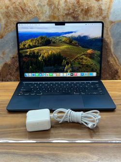 Apple MacBook Air laptop 2024 MRXV3LL/A Apple M3 4.05GHz 8GB RAM 256GB SSD 13.6",Apple,Apple MacBook Air,M3 chip MacBook Air,2024 MacBook Air,Apple la
