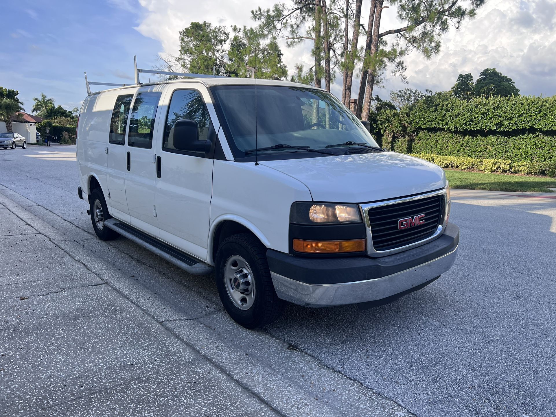 2016 GMC Savana