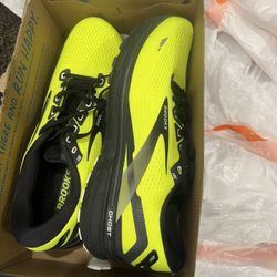 Men’s Brooks Shoes