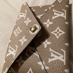 Mid Size Clutch Or Wallet 