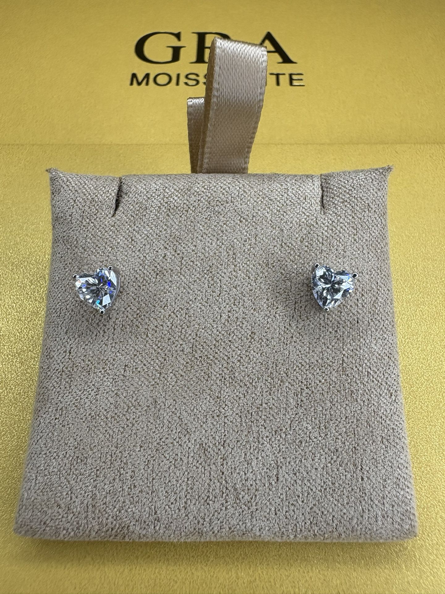 Moissanite Heart Earrings – 5.0mm 1.0ct Total, S925 Silver, GRA Certified VVS1