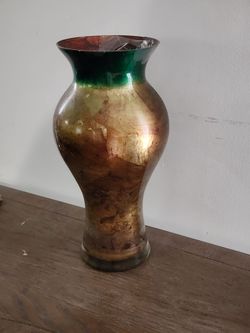 Nice Gold and Green Ceramic Vase