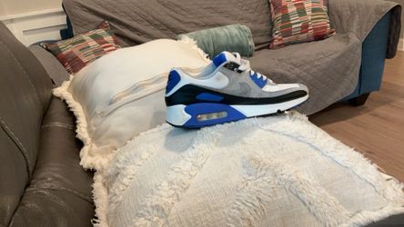 Air maxes