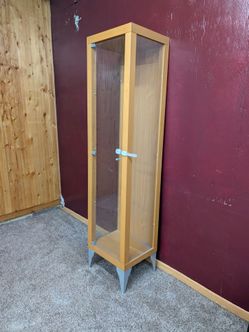 Free display cabinet