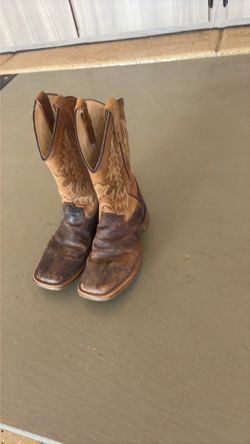 Kids size 4 Cowboy Boots