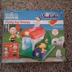 Snoopy Lego