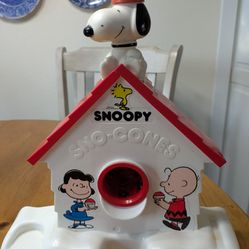 Snoopy Sno-cone Maker