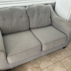 60 In Wide Sofa 
