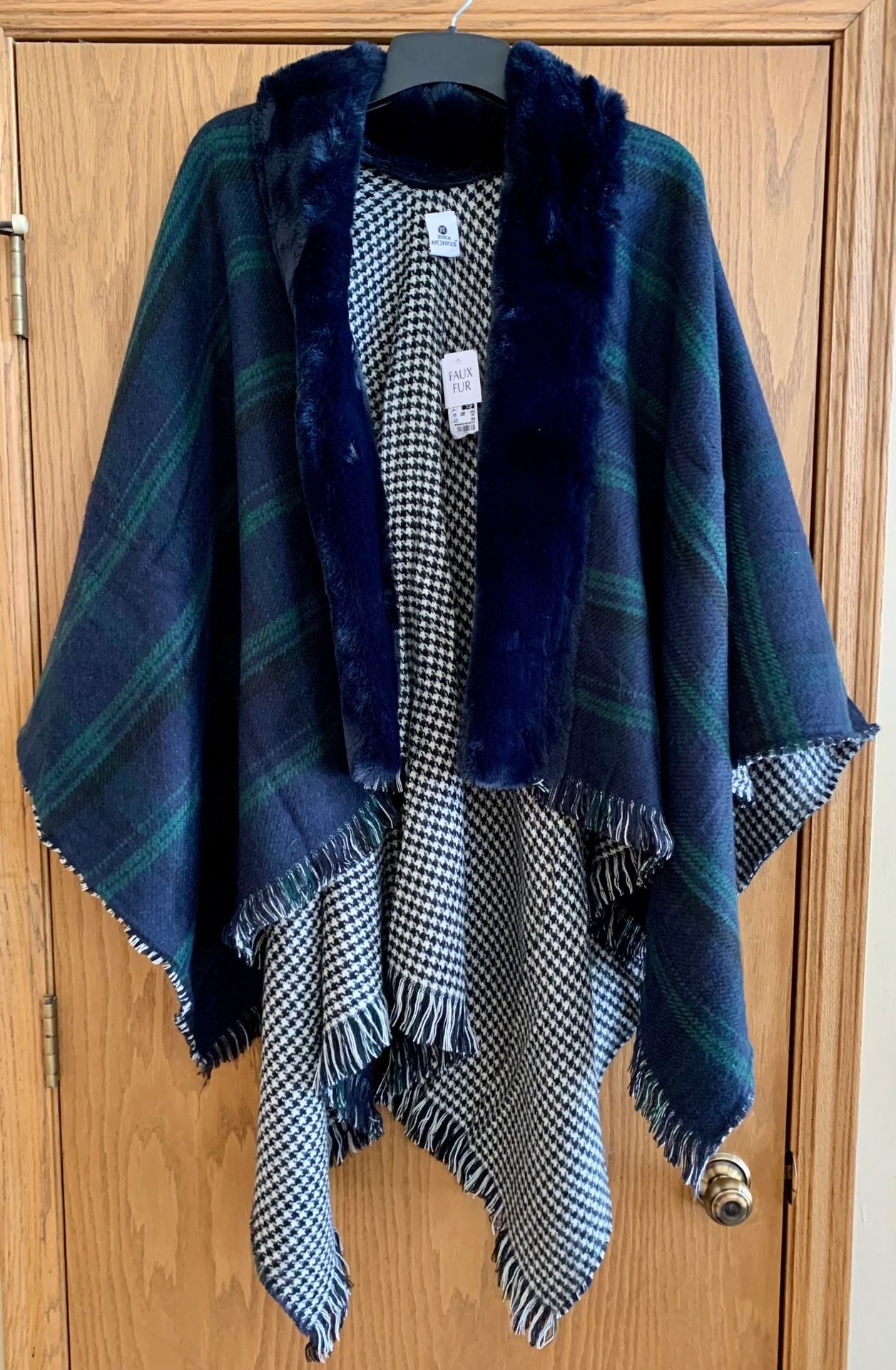 JESSICA MCCLINTOCK REVERSIBLE PLAID HOUNDSTOOTH RUANA NAVY FAUX MINK FUR TRIM, poncho, cape, kimono