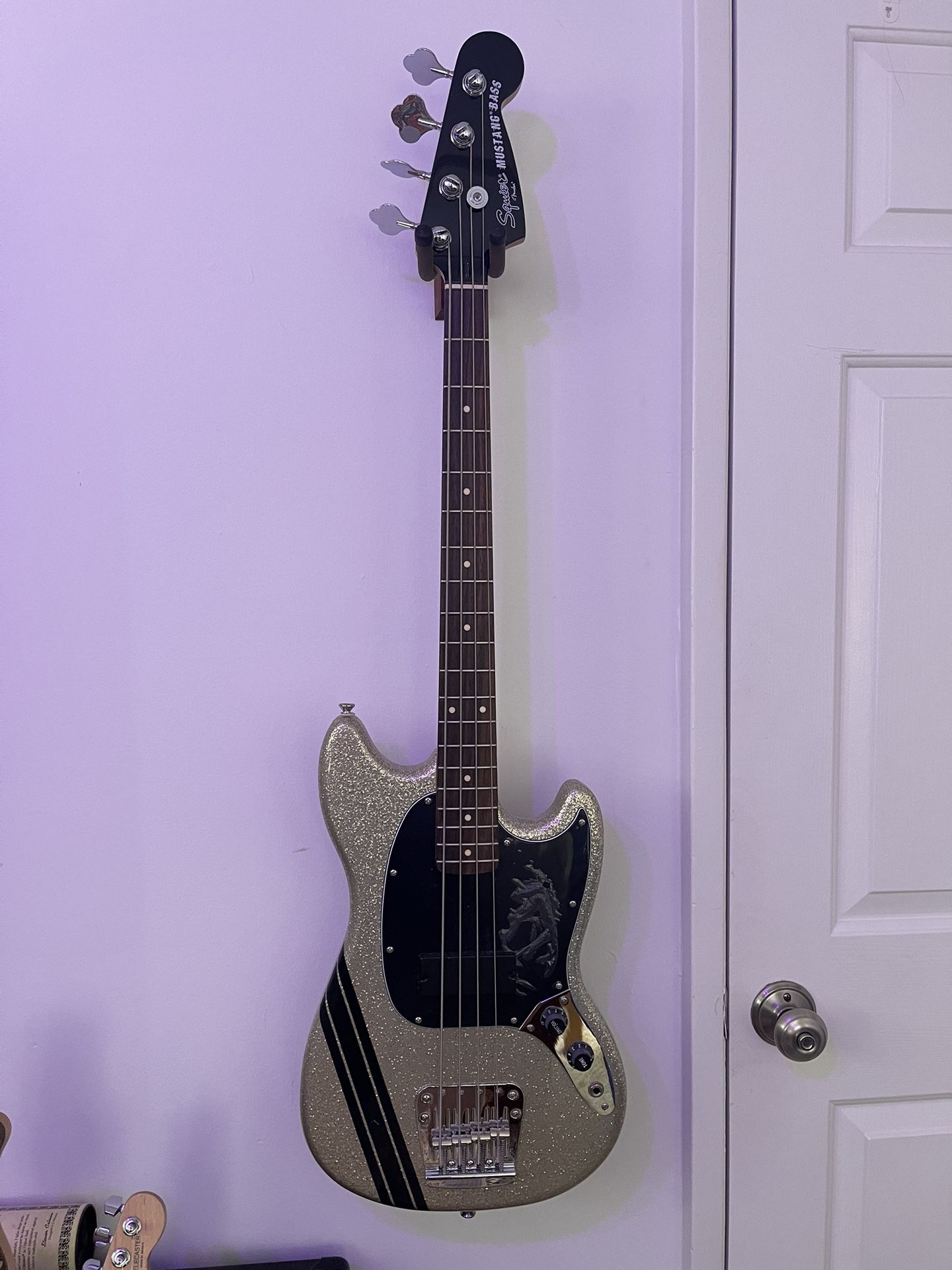 Squier Mikey Way Signature Mustang Bass 2012 - 2015 - Large Flake Silver Sparkle