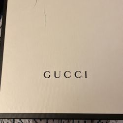 Authentic Gucci GG slide Sz 6