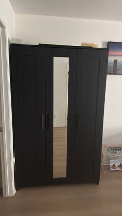 Wardrobe in new condition