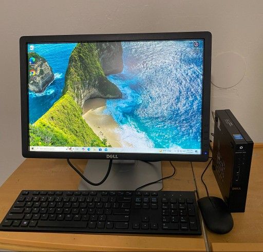 Dell Optiplex 3020M Micro Desktop Mini Tower PC
Intel® Core™ i3-4160T CPU @ 3.10GHz
6GB DDR3 SDRAM.
120 GB SSD
Windows 10 pro. Microsoft office inst
