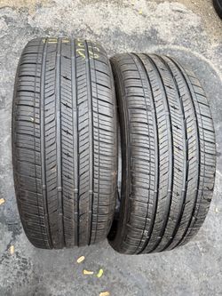 Set of 2 nice Bridgestone ALENZA 235/50/20 ( We install & balance)