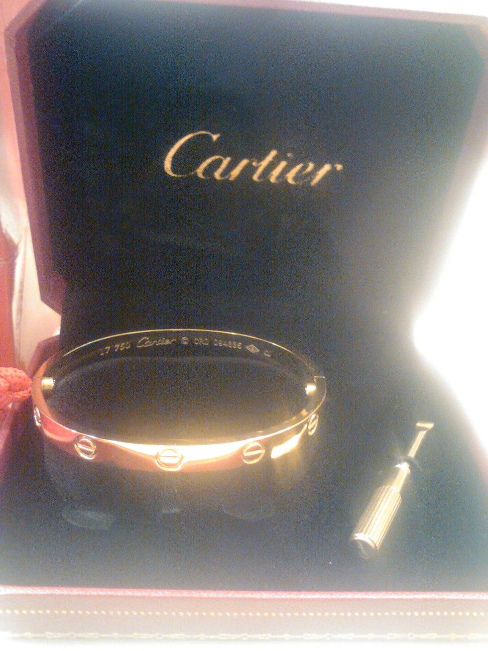 Cartier love bracelet (gold)