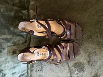 Nine West heels Dark brown size 6 1/2