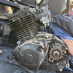 Suzuki 250 Motor