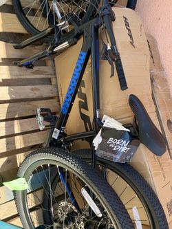 Mongoose Adult Switchback Comp Mountain Bike