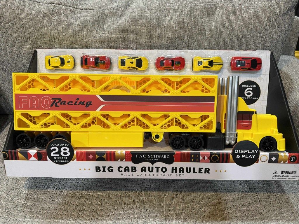 Brand New FAO SCHWARZ TOY Truck 🚚 W Cars