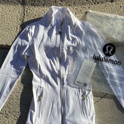 White Lululemon Define Jacket FREE SHIPPING!!!