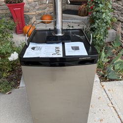 Edgestar Dual Tap Kegerator 