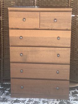 I kea Malm oak 6 Drawers Dresser