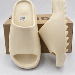 Yeezy Slide ‘Bone’ Size 11